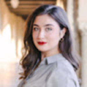 Meet your Posher, Hallie